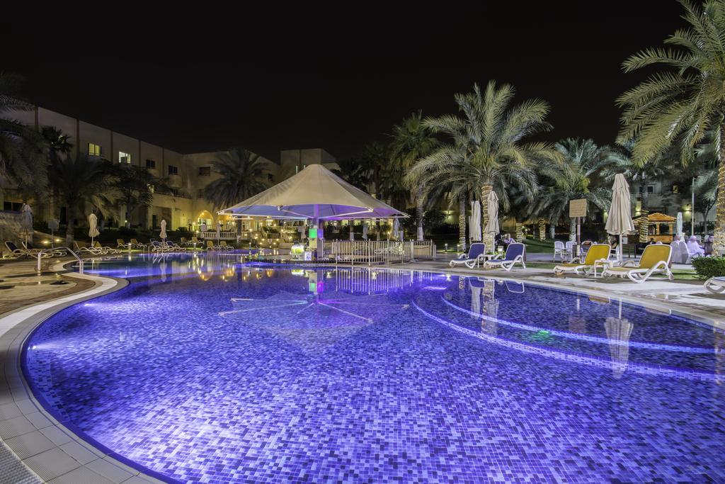 Metropolitan Al Mafraq Hotel Abu Dhabi Exterior photo